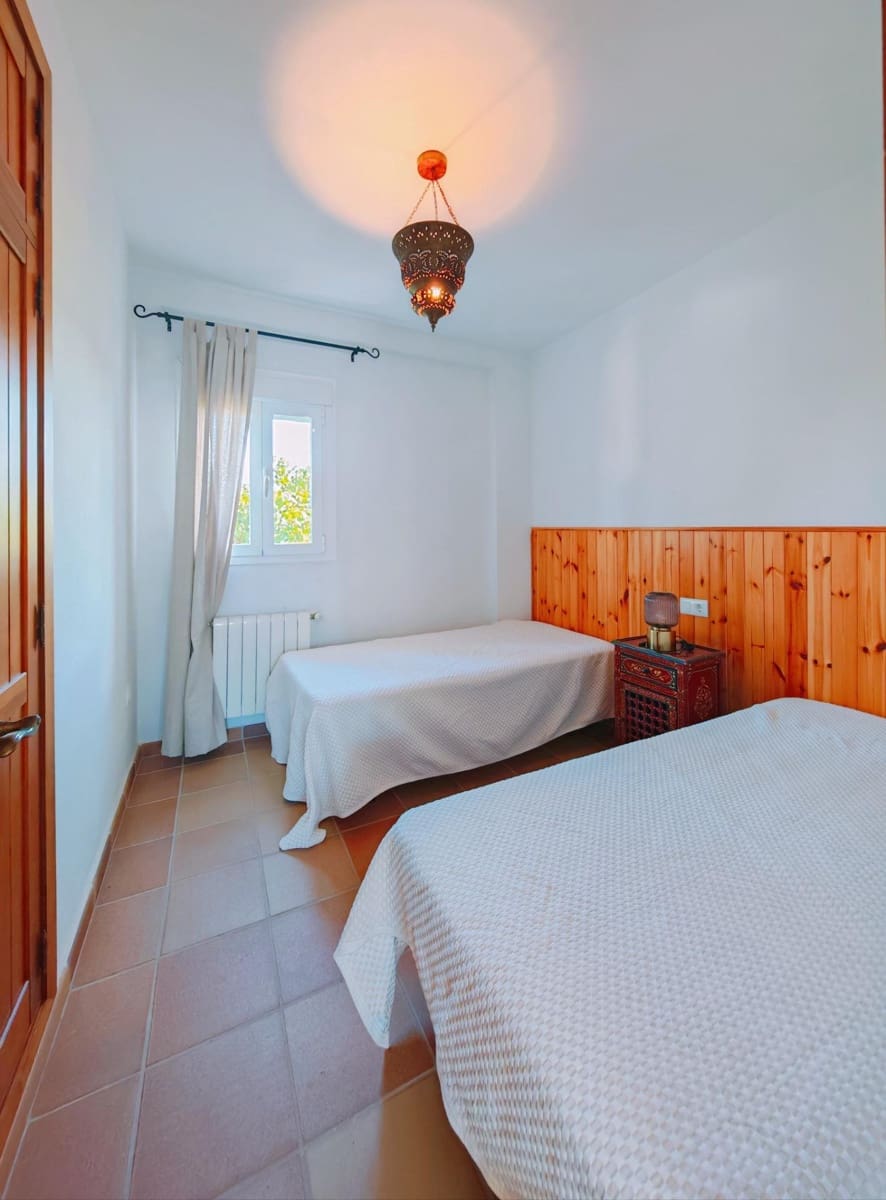 14 slaapkamer Finca/Landhuis te koop in Zahora met zwembad - € 1.600.000 (Ref: 9995818)