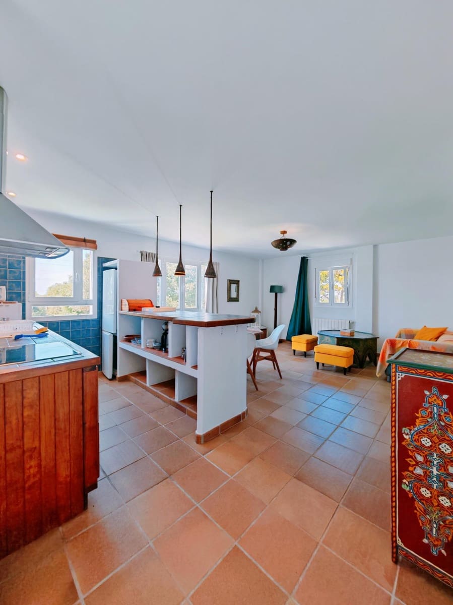 14 slaapkamer Finca/Landhuis te koop in Zahora met zwembad - € 1.600.000 (Ref: 9995818)