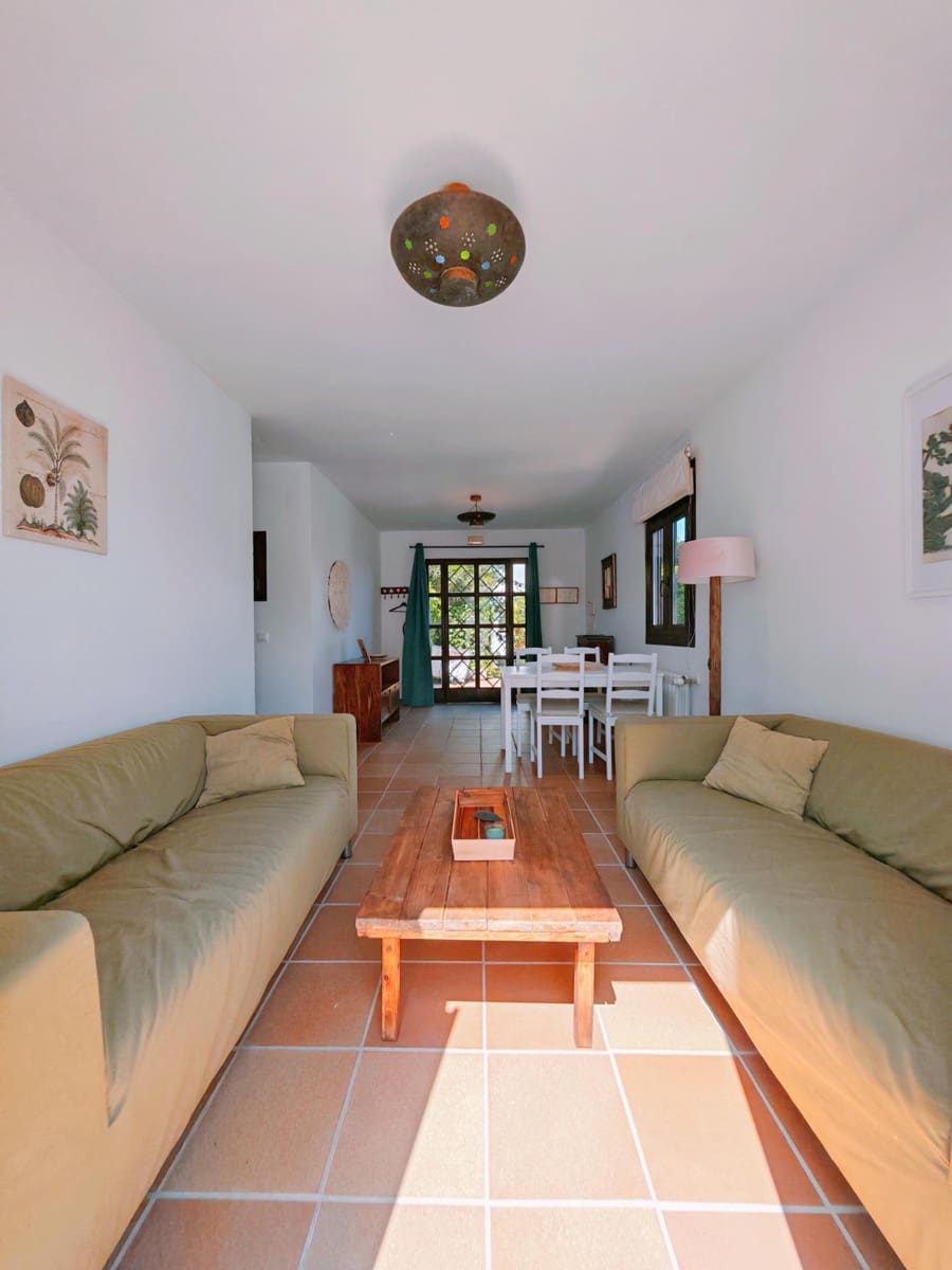 14 slaapkamer Finca/Landhuis te koop in Zahora met zwembad - € 1.600.000 (Ref: 9995818)