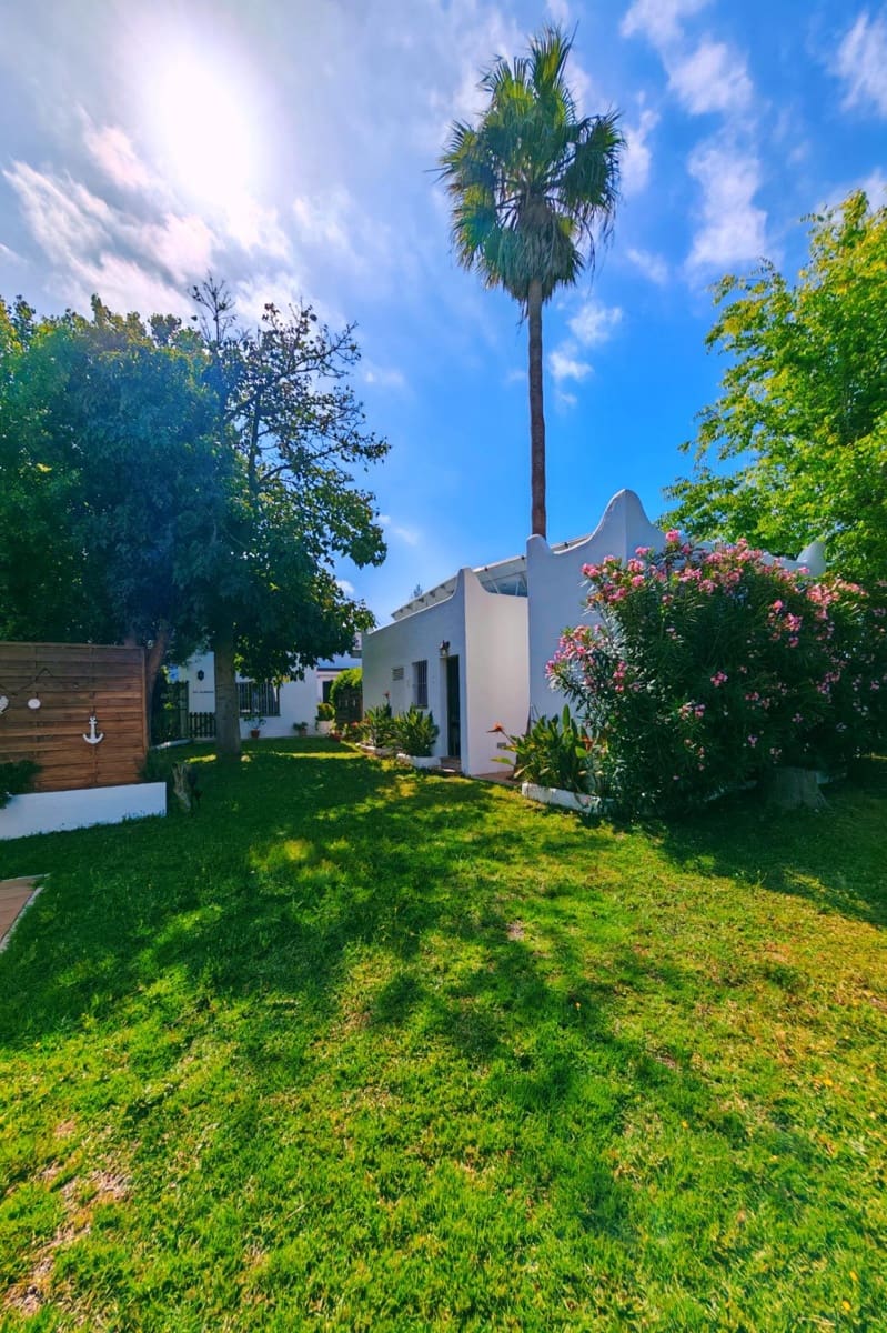 14 slaapkamer Finca/Landhuis te koop in Zahora met zwembad - € 1.600.000 (Ref: 9995818)