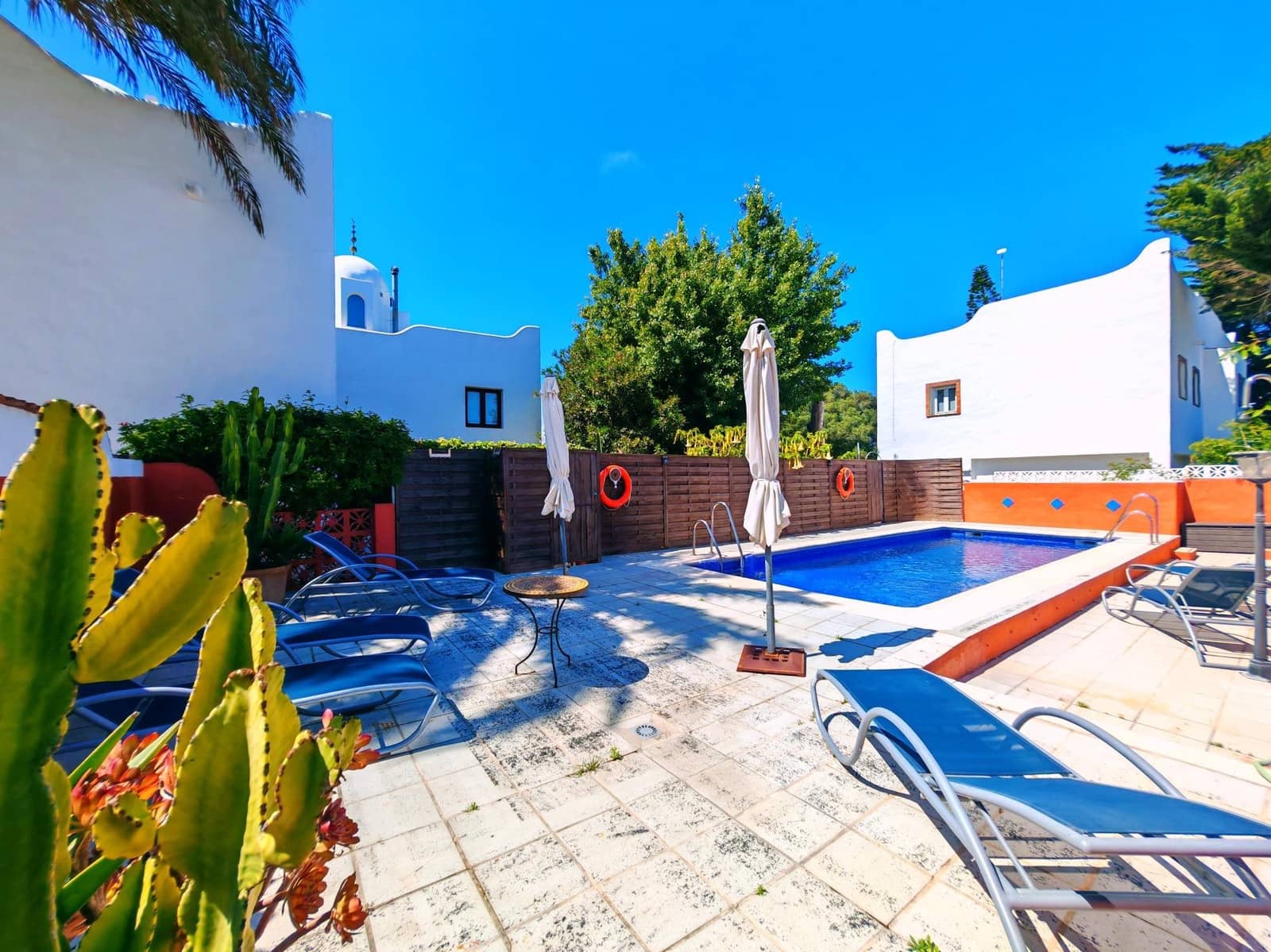 14 slaapkamer Finca/Landhuis te koop in Zahora met zwembad - € 1.600.000 (Ref: 9995818)