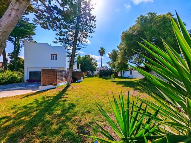 14 slaapkamer Hotel te koop in Zahora, Barbate met zwembad garage - € 1.350.000 (Ref: 9995818)