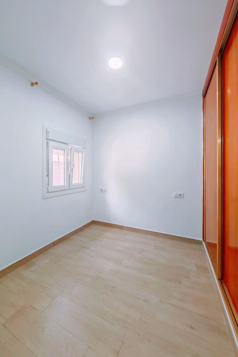 2 Zimmer Wohnung zu verkaufen in Cadiz Stadt - 210.000 € (Ref: 9999682)