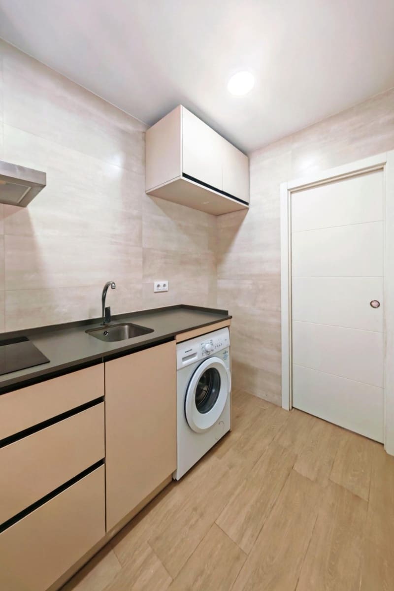 2 Zimmer Wohnung zu verkaufen in Cadiz Stadt - 210.000 € (Ref: 9999682)