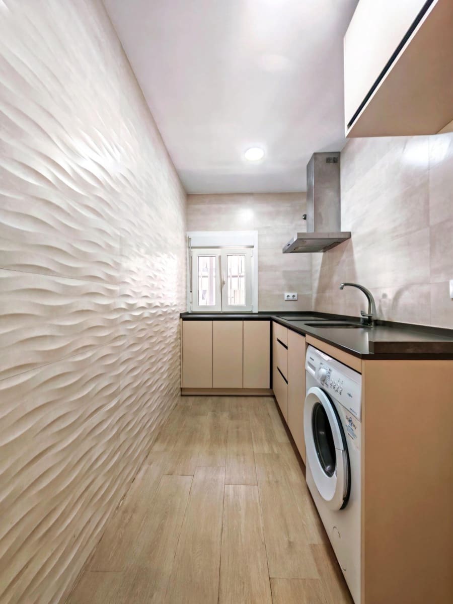 2 Zimmer Wohnung zu verkaufen in Cadiz Stadt - 210.000 € (Ref: 9999682)