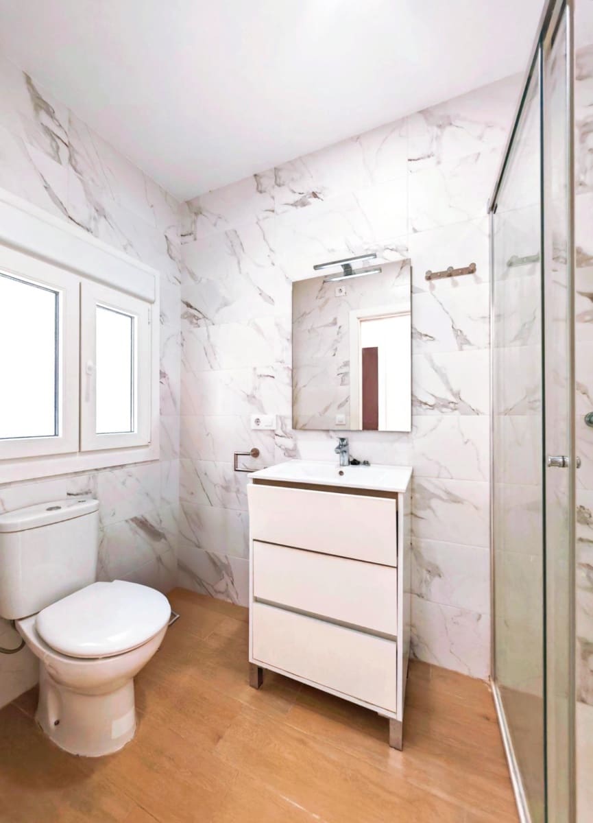 2 Zimmer Wohnung zu verkaufen in Cadiz Stadt - 210.000 € (Ref: 9999682)