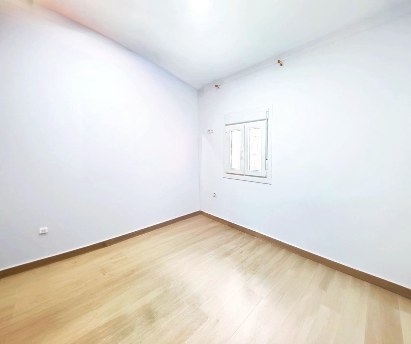 2 Zimmer Wohnung zu verkaufen in Cadiz Stadt - 210.000 € (Ref: 9999682)