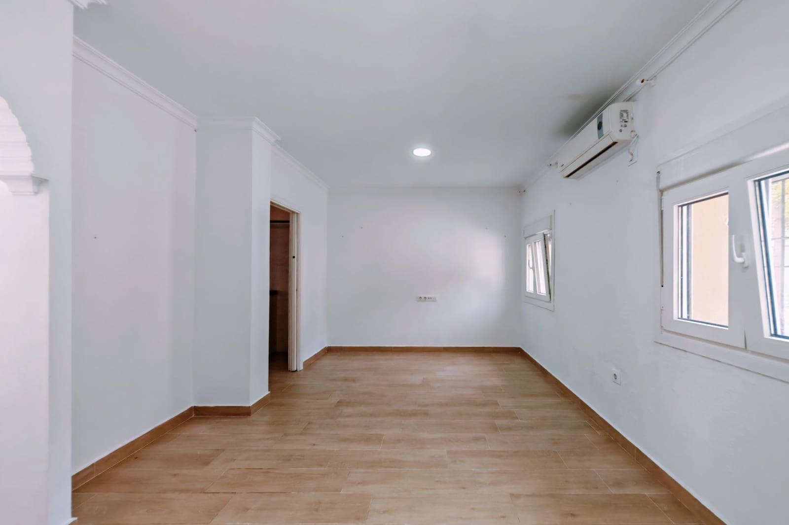 2 Zimmer Wohnung zu verkaufen in Cadiz Stadt - 210.000 € (Ref: 9999682)