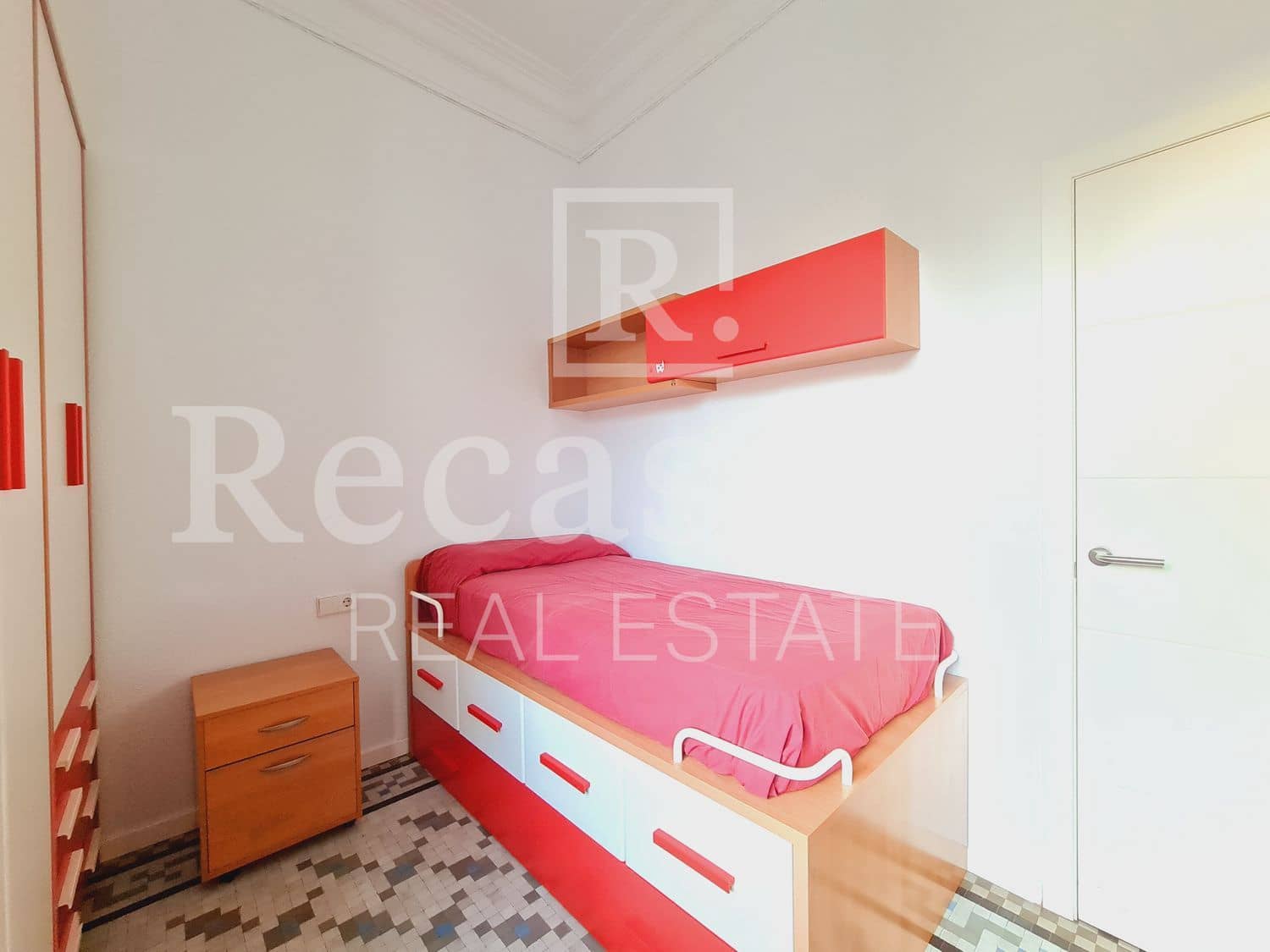 3 bedroom Apartment for rent in Valencia city with garage - € 1,700 (Ref: 10048672)