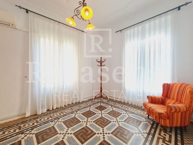 3 bedroom Apartment for rent in Sant Francesc, Valencia city with garage - € 1,700 (Ref: 10048672)
