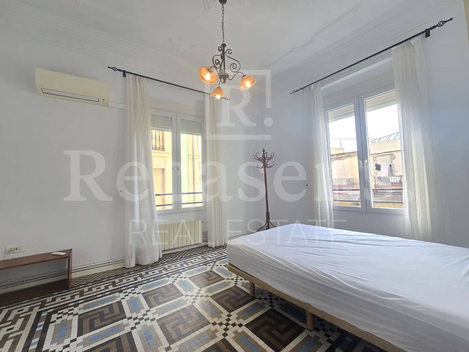 3 Zimmer Apartment zu vermieten in Valencia Stadt mit Garage - 1.600 € (Ref: 10048672)