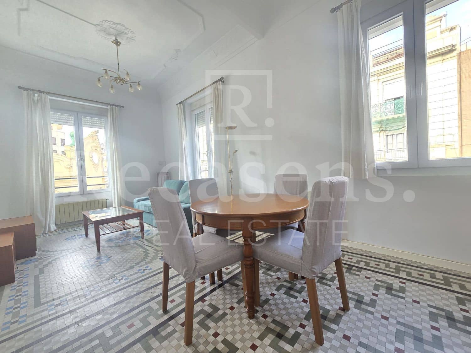 3 Zimmer Apartment zu vermieten in Valencia Stadt mit Garage - 1.600 € (Ref: 10048672)
