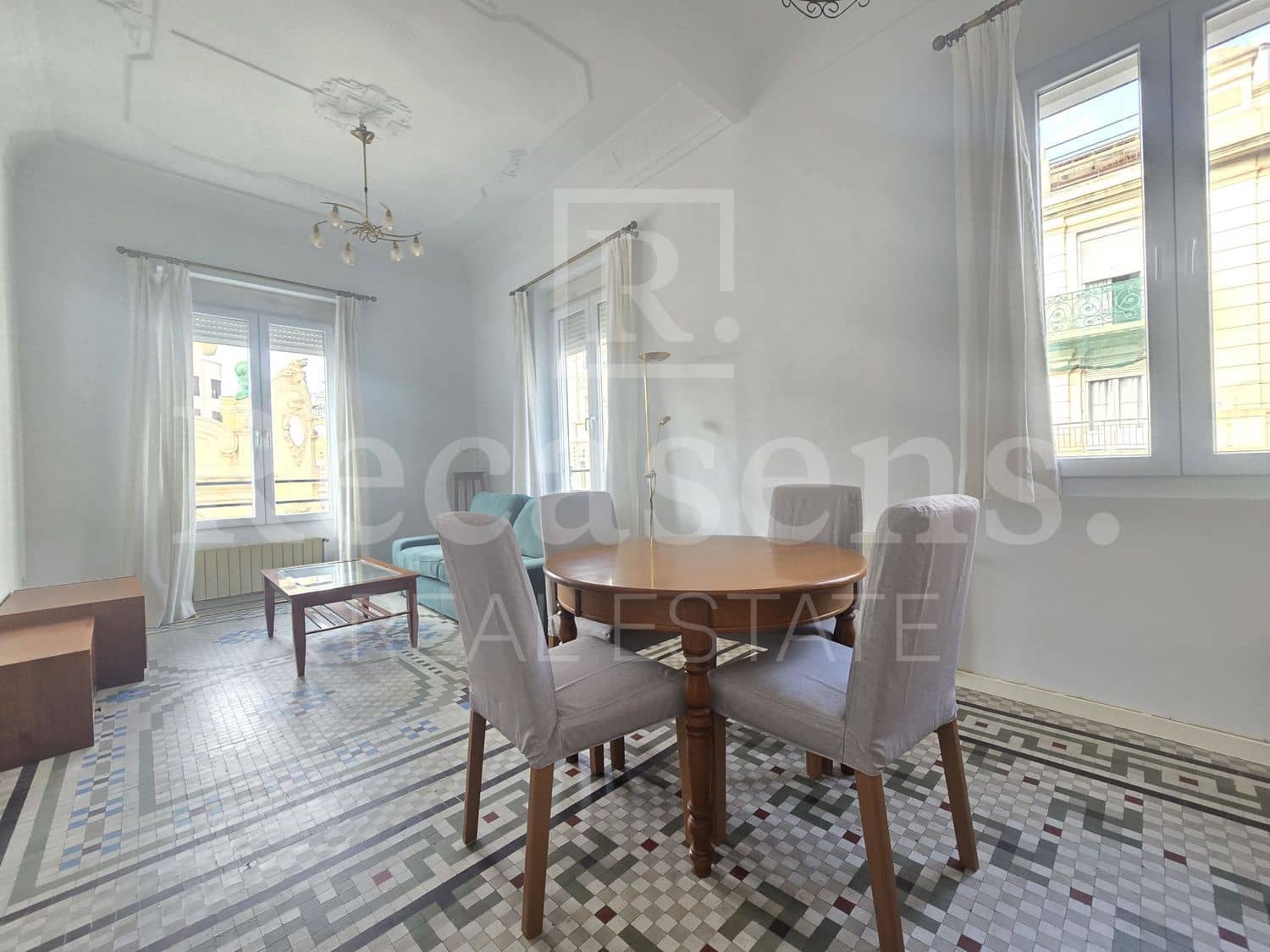 3 Zimmer Apartment zu vermieten in Valencia Stadt mit Garage - 1.600 € (Ref: 10048672)
