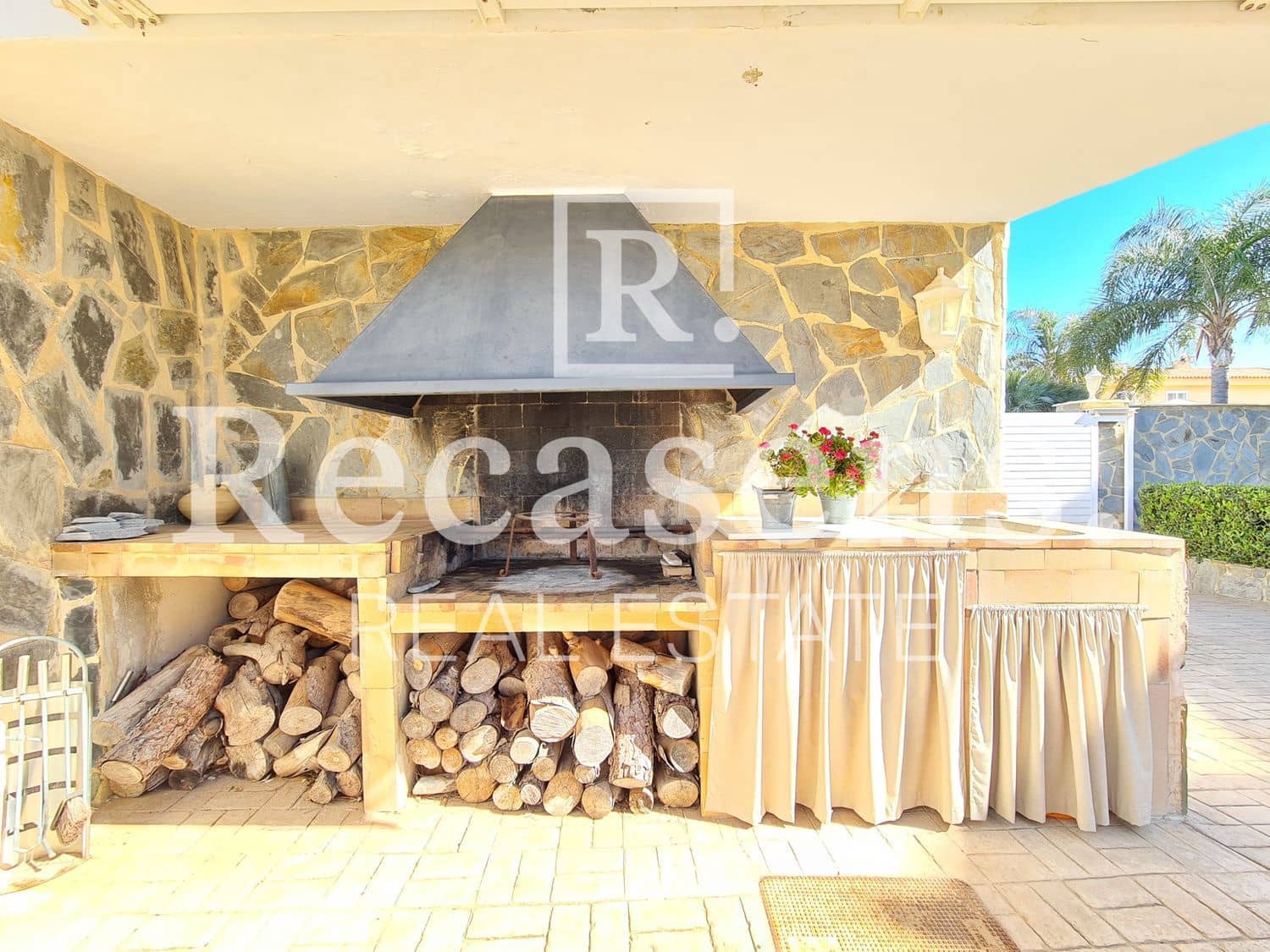 4 soveværelse Villa til salg i Almarda med swimmingpool - € 840.000 (Ref: 6065035)