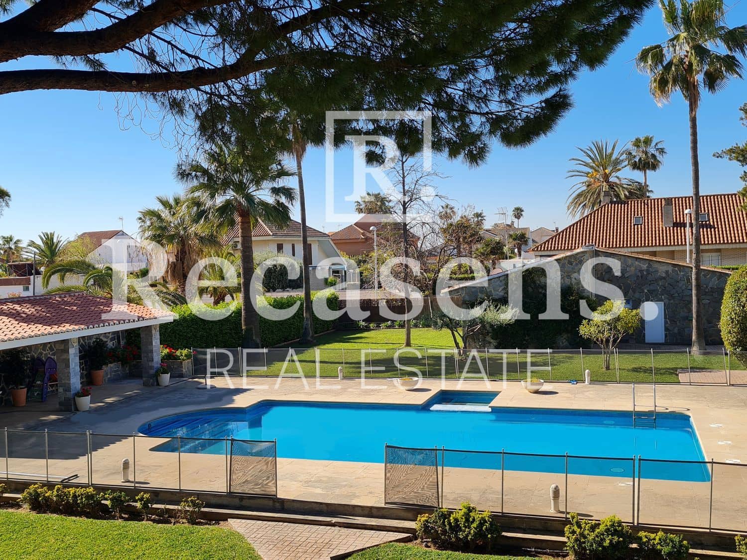 4 soveværelse Villa til salg i Almarda med swimmingpool - € 840.000 (Ref: 6065035)