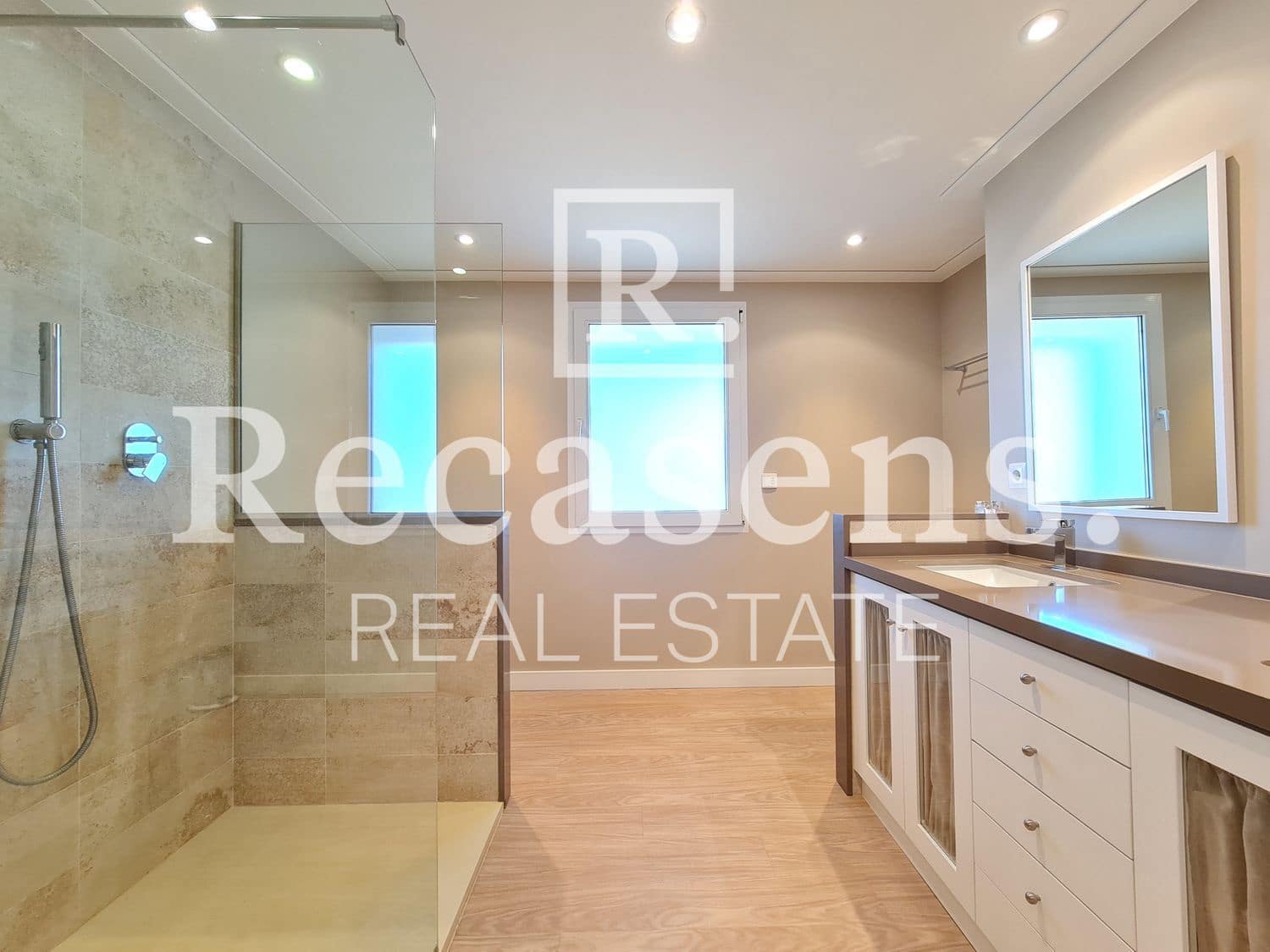 4 soveværelse Villa til salg i Almarda med swimmingpool - € 840.000 (Ref: 6065035)