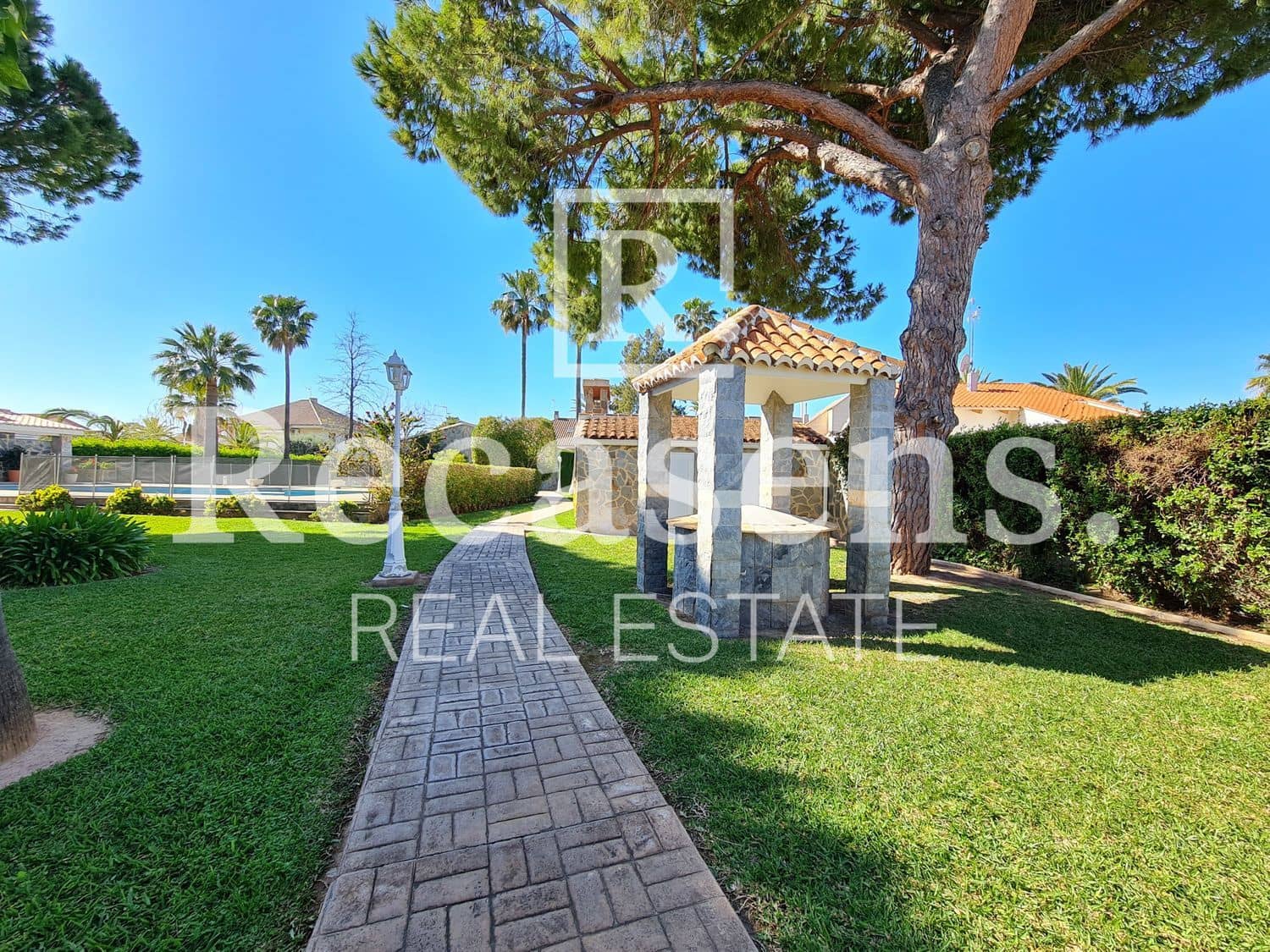 4 soveværelse Villa til salg i Almarda med swimmingpool - € 840.000 (Ref: 6065035)