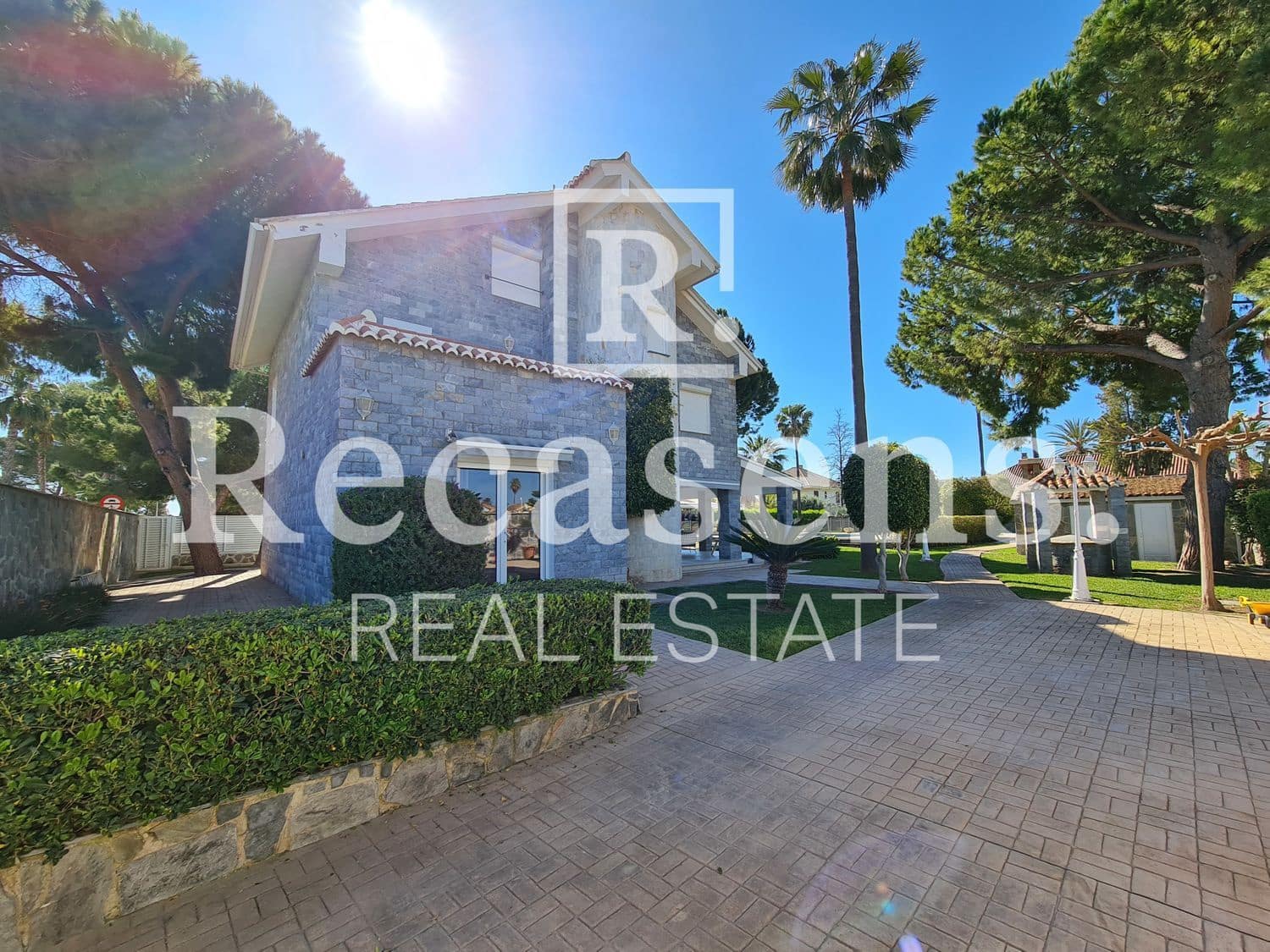 4 soveværelse Villa til salg i Almarda med swimmingpool - € 840.000 (Ref: 6065035)