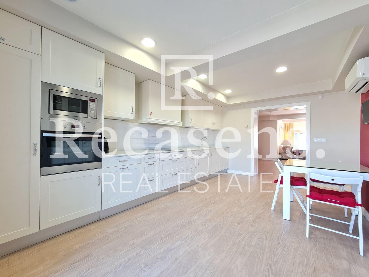 4 makuuhuone Huvila myytävänä paikassa Almarda mukana uima-altaan 
autotalli - 840 000 € (Ref: 6065035)