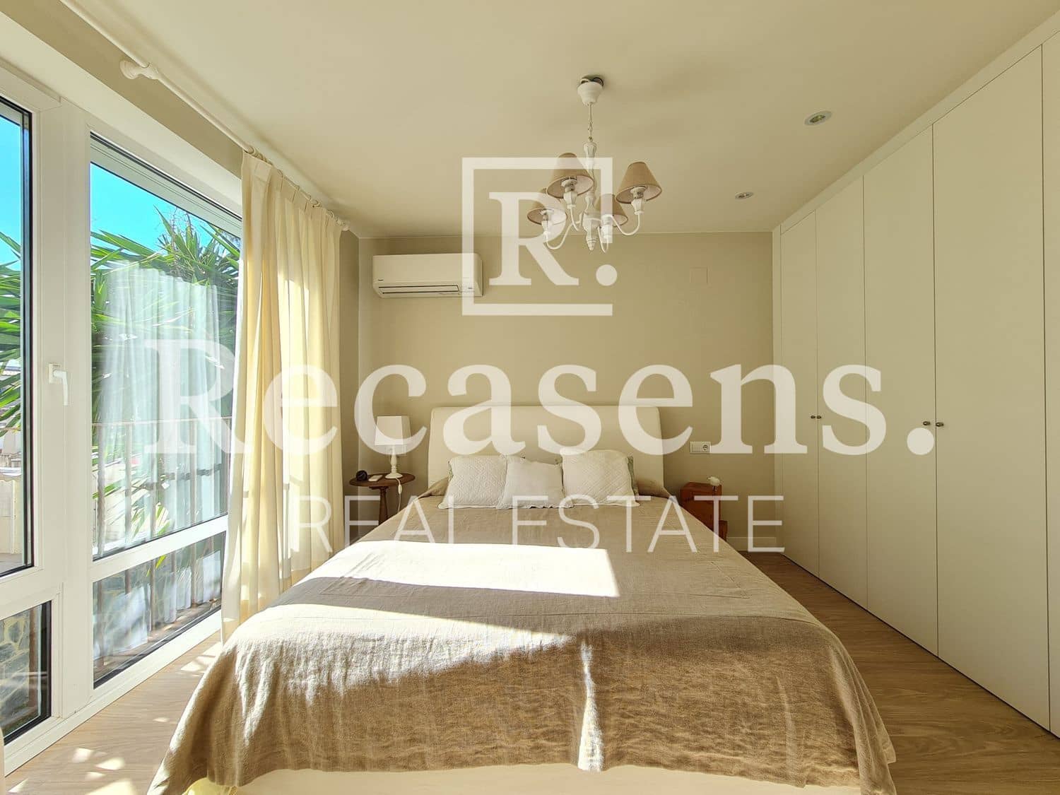 4 makuuhuone Huvila myytävänä paikassa Almarda mukana uima-altaan 
autotalli - 840 000 € (Ref: 6065035)