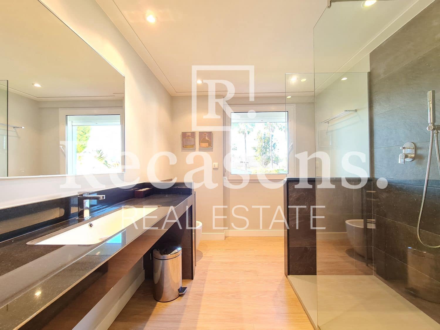 4 makuuhuone Huvila myytävänä paikassa Almarda mukana uima-altaan 
autotalli - 840 000 € (Ref: 6065035)