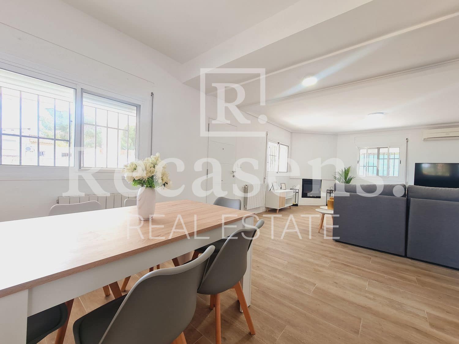 3 soveværelse Villa til leje i Vilamarxant / Villamarchante med swimmingpool garage - € 1.600 (Ref: 7521670)