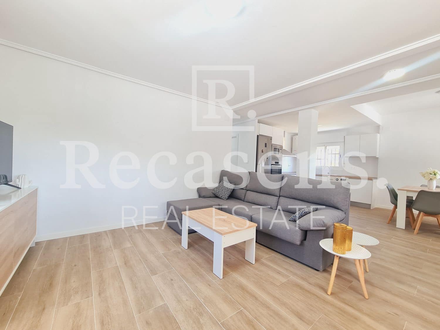 3 soveværelse Villa til leje i Vilamarxant / Villamarchante med swimmingpool garage - € 1.600 (Ref: 7521670)