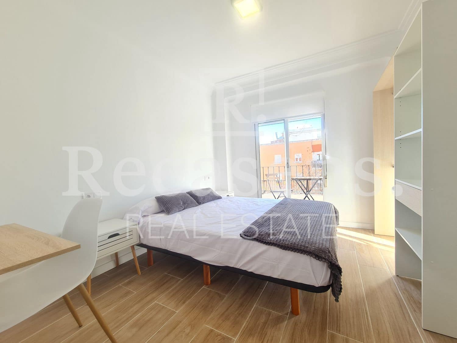 Appartement de 3 chambres à louer à Valence ville avec garage - 1 300 € (Ref: 7999349)