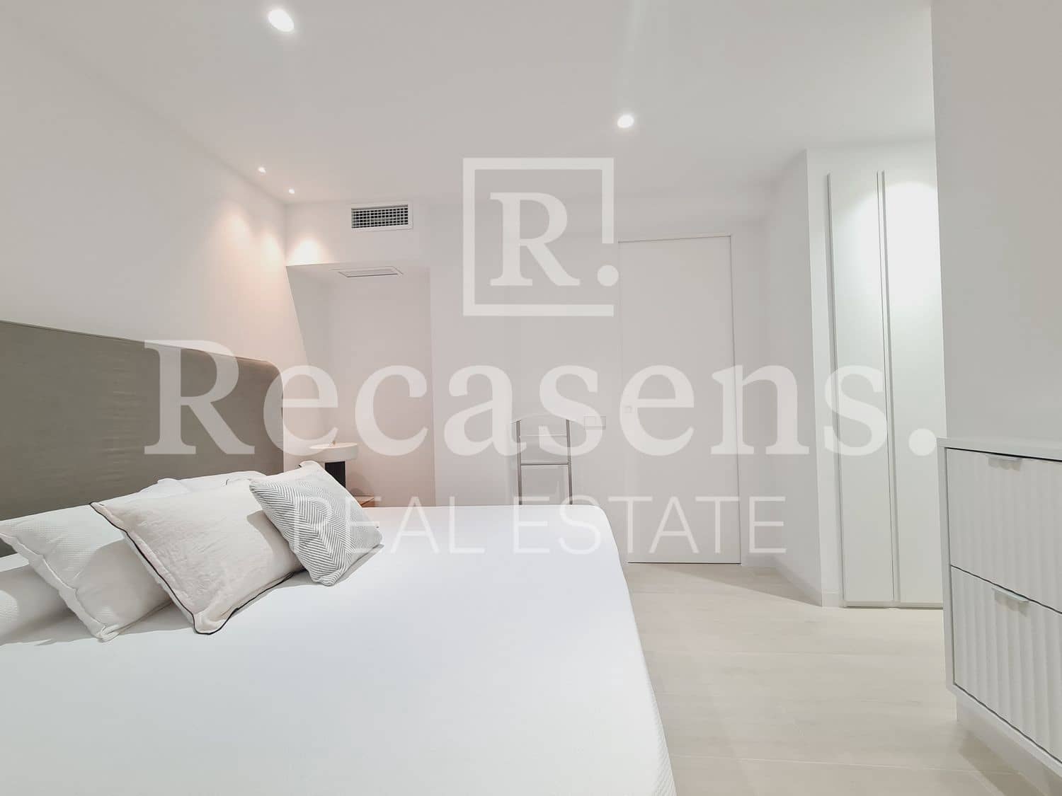 3 makuuhuone Huoneisto vuokrattavana paikassa Valencia kaupunki mukana 
autotalli - 3 200 € (Ref: 8553881)