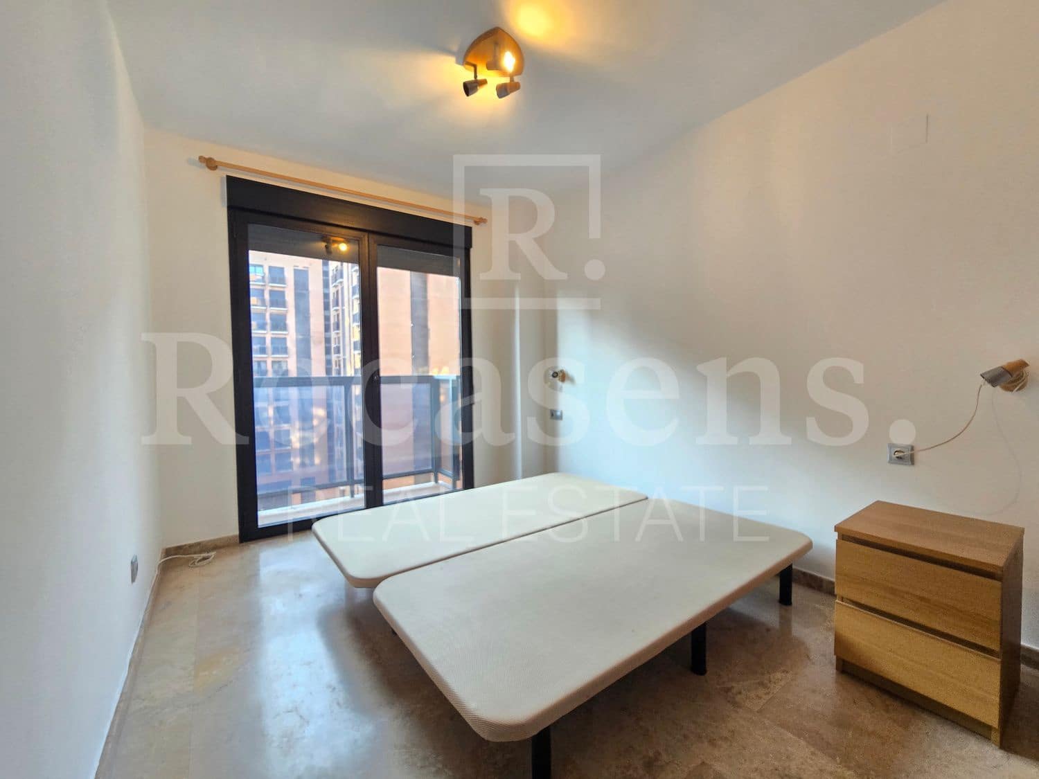 3 camera da letto Appartamento da affittare in Valencia citta con piscina garage - 2.000 € (Rif: 9719395)