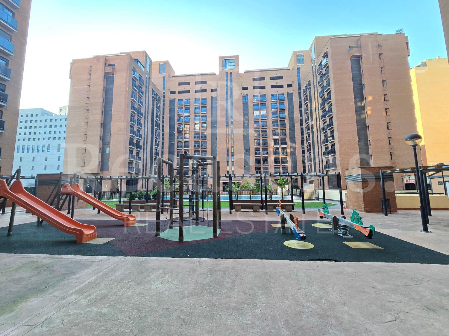 3 camera da letto Appartamento da affittare in Valencia citta con piscina garage - 2.000 € (Rif: 9719395)