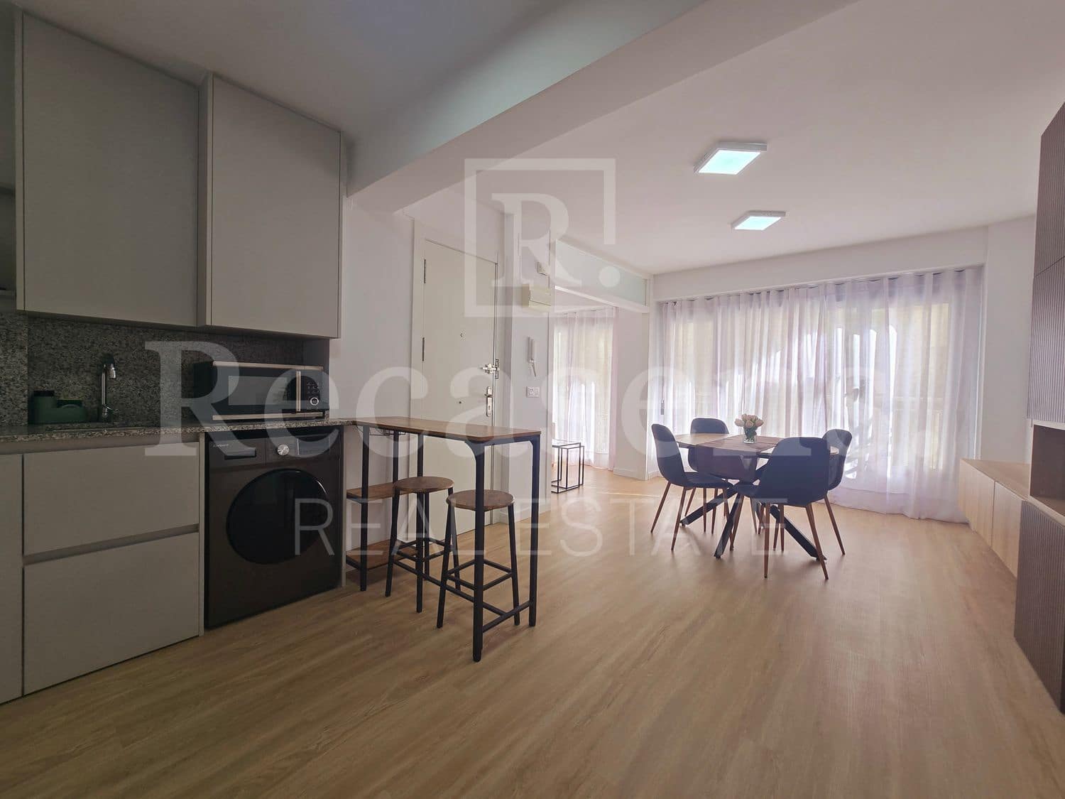 1 soveværelse Lejlighed til leje i Valencia by med garage - € 1.400 (Ref: 9884186)