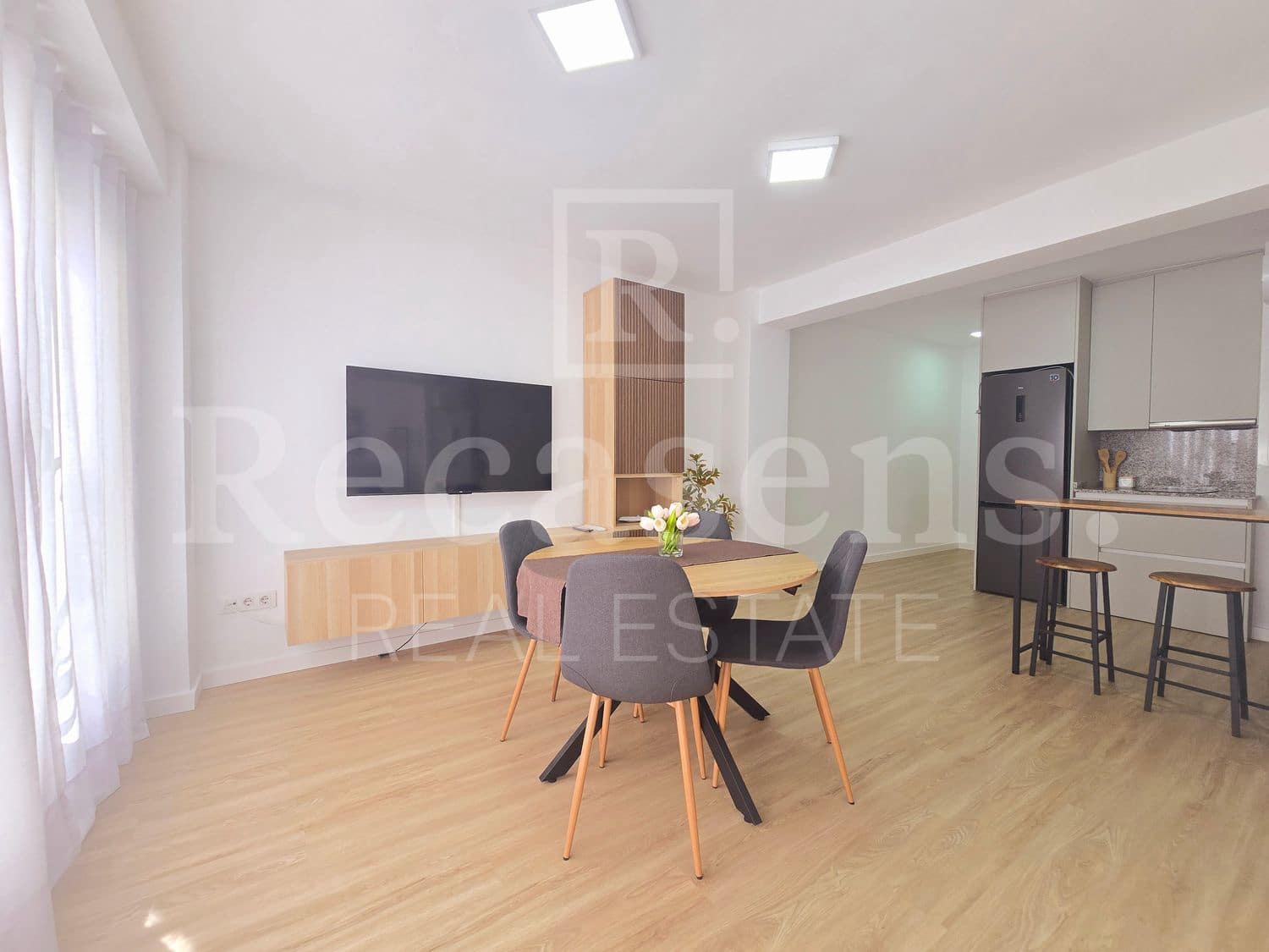 1 soveværelse Lejlighed til leje i Valencia by med garage - € 1.400 (Ref: 9884186)