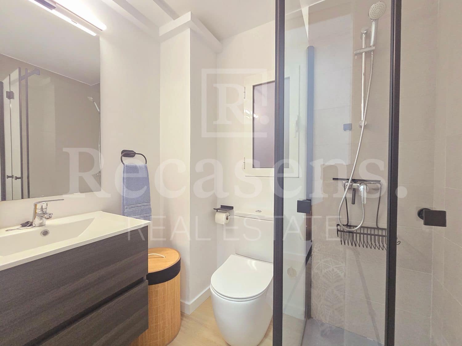 1 soveværelse Lejlighed til leje i Valencia by med garage - € 1.400 (Ref: 9884186)