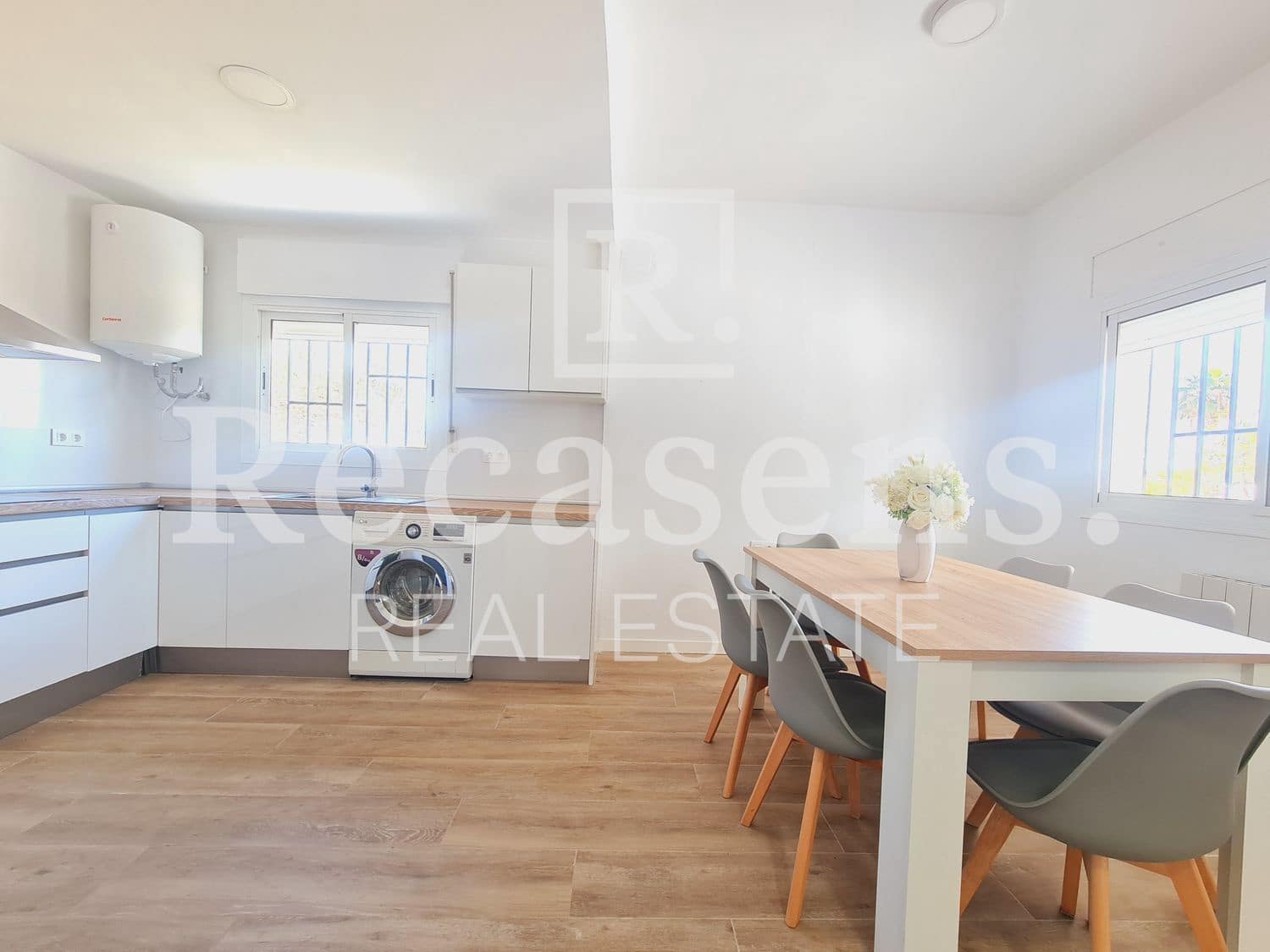 3 bedroom Villa for rent in Vilamarxant / Villamarchante with pool garage - € 1,650 (Ref: 9976662)