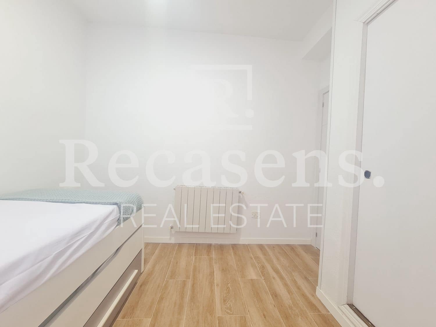 3 bedroom Villa for rent in Vilamarxant / Villamarchante with pool garage - € 1,650 (Ref: 9976662)