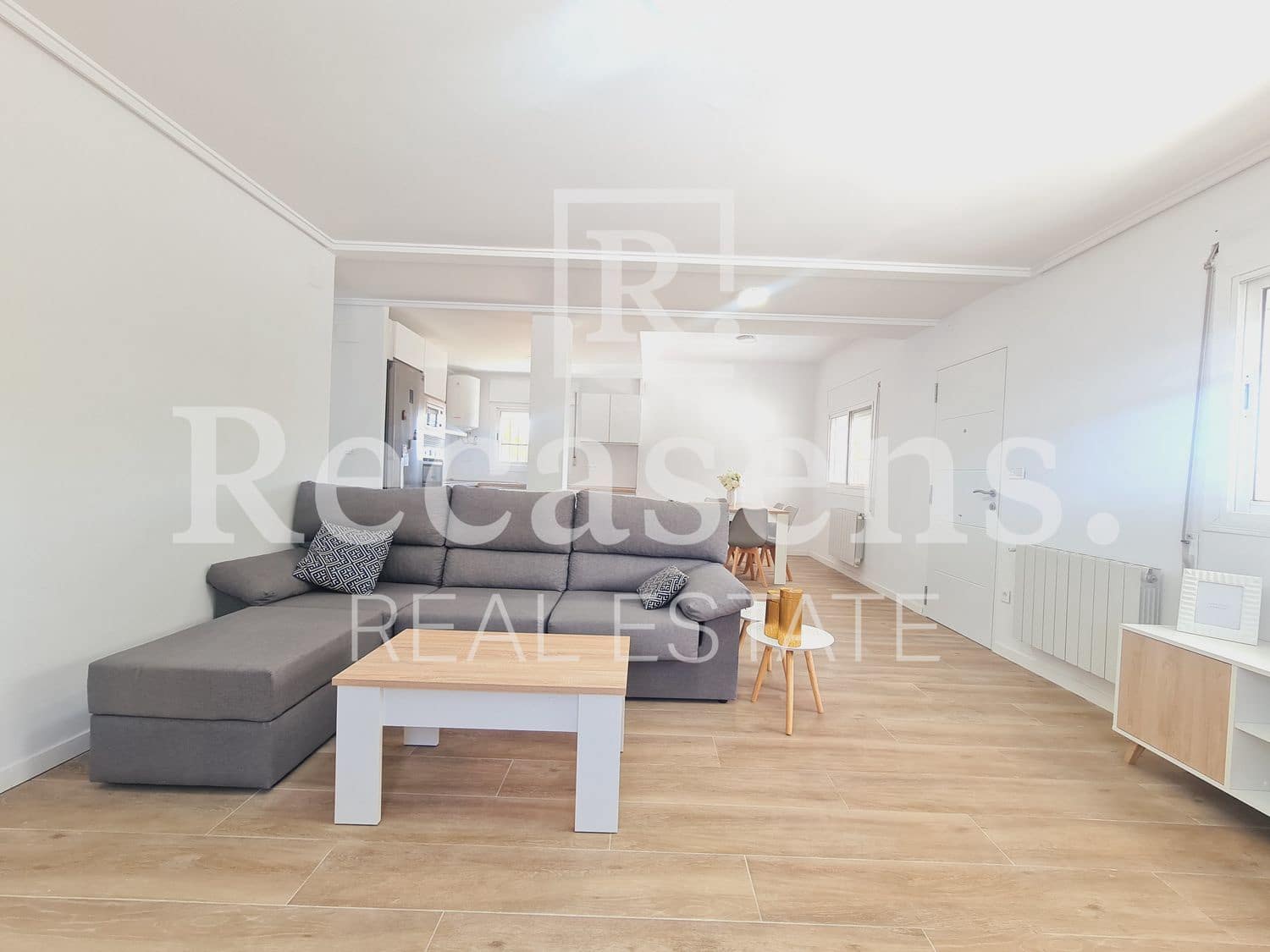 3 bedroom Villa for rent in Vilamarxant / Villamarchante with pool garage - € 1,650 (Ref: 9976662)