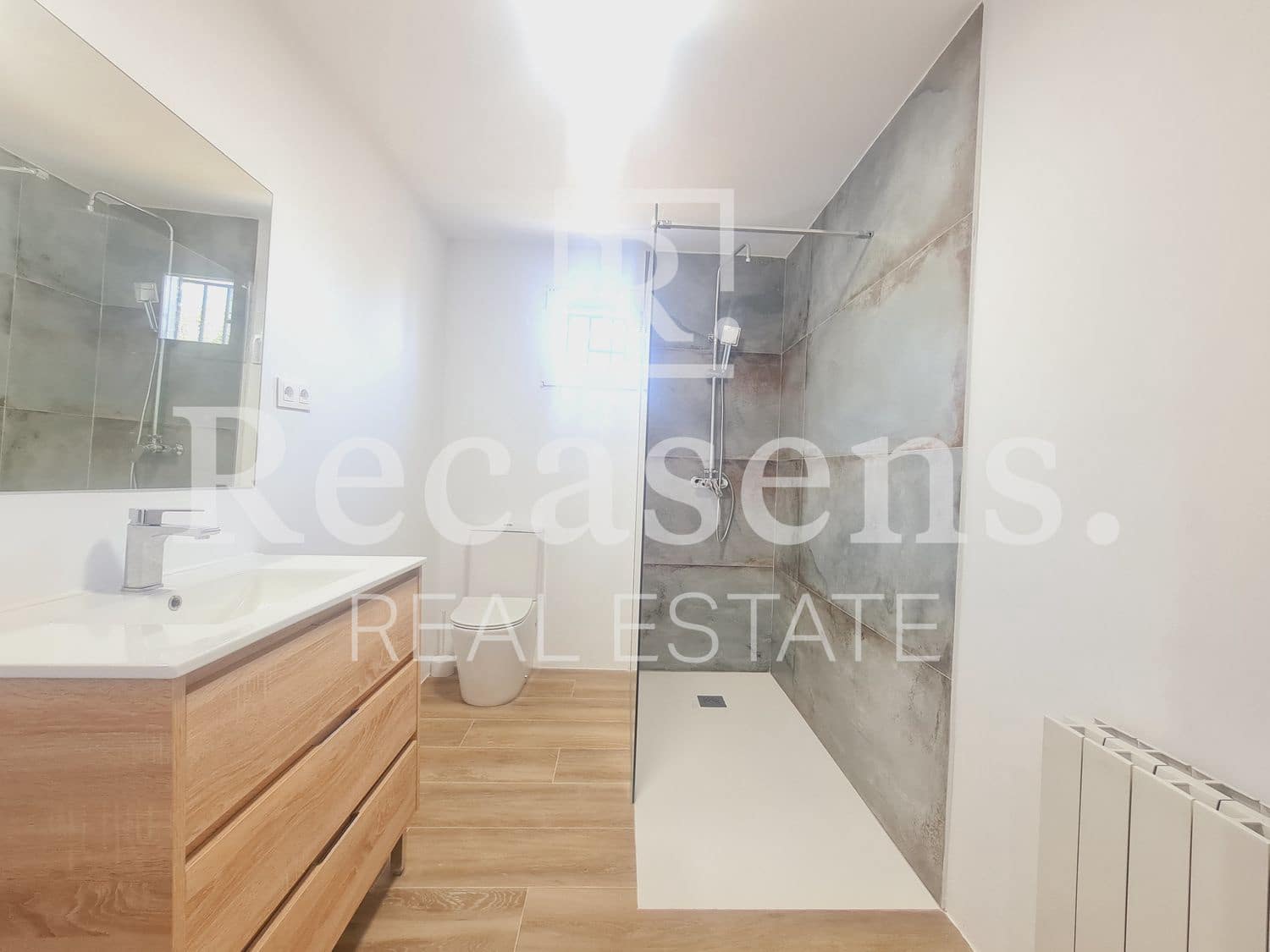 3 bedroom Villa for rent in Vilamarxant / Villamarchante with pool garage - € 1,650 (Ref: 9976662)