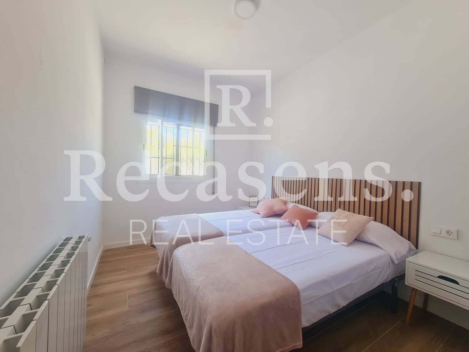 3 bedroom Villa for rent in Vilamarxant / Villamarchante with pool garage - € 1,650 (Ref: 9976662)