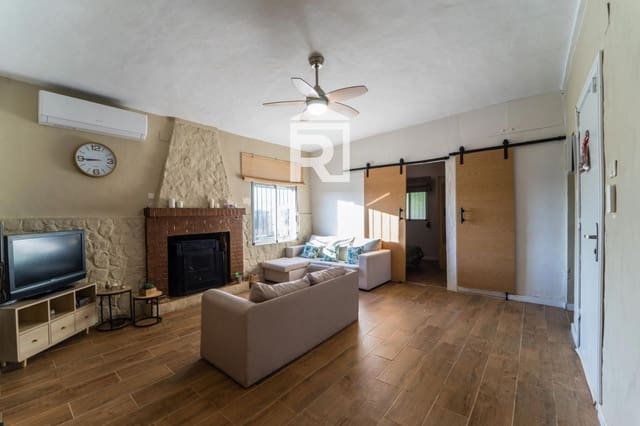 3 camera da letto Villa da affittare in Montserrat con piscina - 900 € (Rif: 9374069)