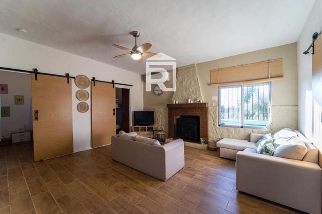 3 camera da letto Villa da affittare in Montserrat con piscina - 900 € (Rif: 9374069)