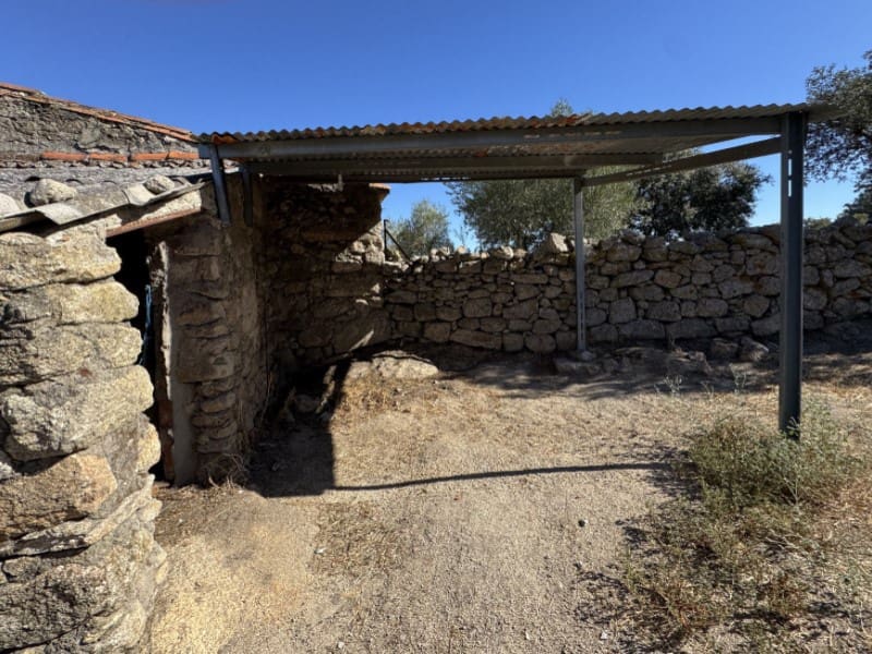 2 bedroom Finca/Country House for rent in Valencia de Alcantara with garage - € 550 (Ref: 10115586)