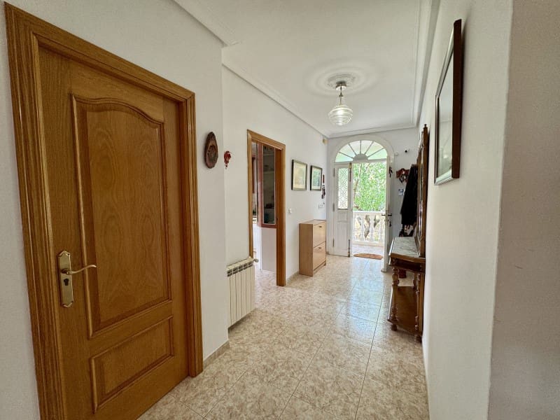 5 bedroom Villa for sale in Valencia de Alcantara - € 205,000 (Ref: 10124267)