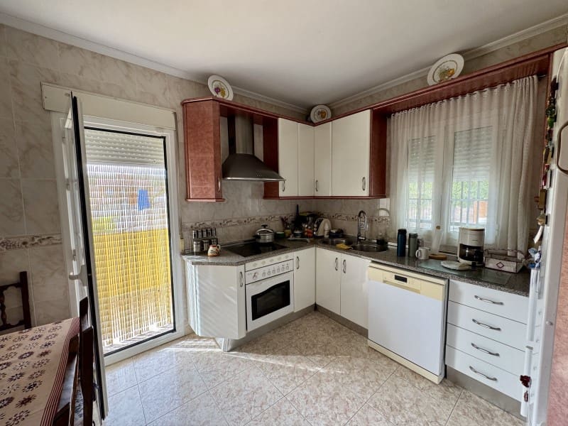 5 bedroom Villa for sale in Valencia de Alcantara - € 205,000 (Ref: 10124267)