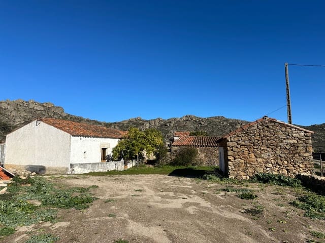 Rakentamaton maa myytävänä paikassa Aceña La Borrega, Valencia de Alcántara - 50 000 € (Ref: 8526743)