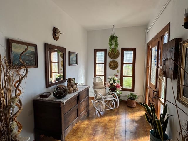 4 soveværelse Finca/Landehus til salg i Santiago de Alcántara med swimmingpool - € 195.000 (Ref: 9153908)