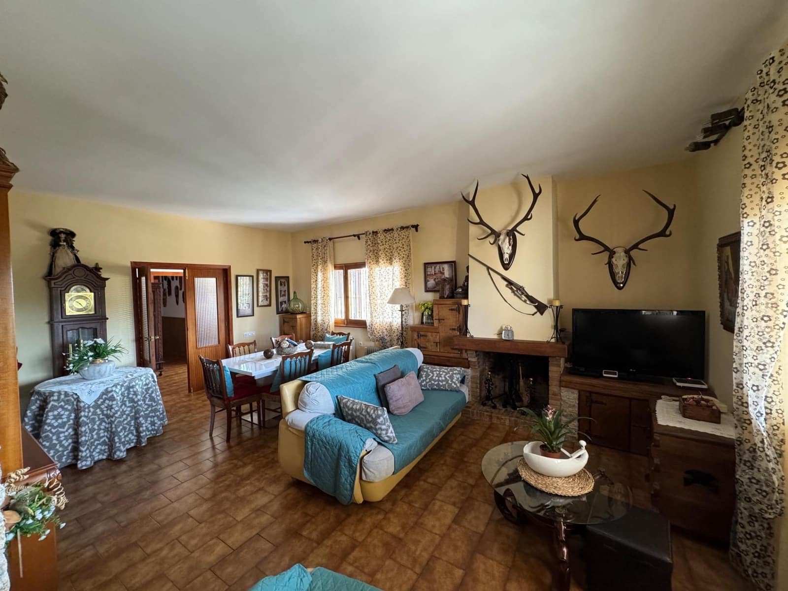 4 bedroom Finca/Country House for sale in Santiago de Alcantara with pool garage - € 195,000 (Ref: 9201890)