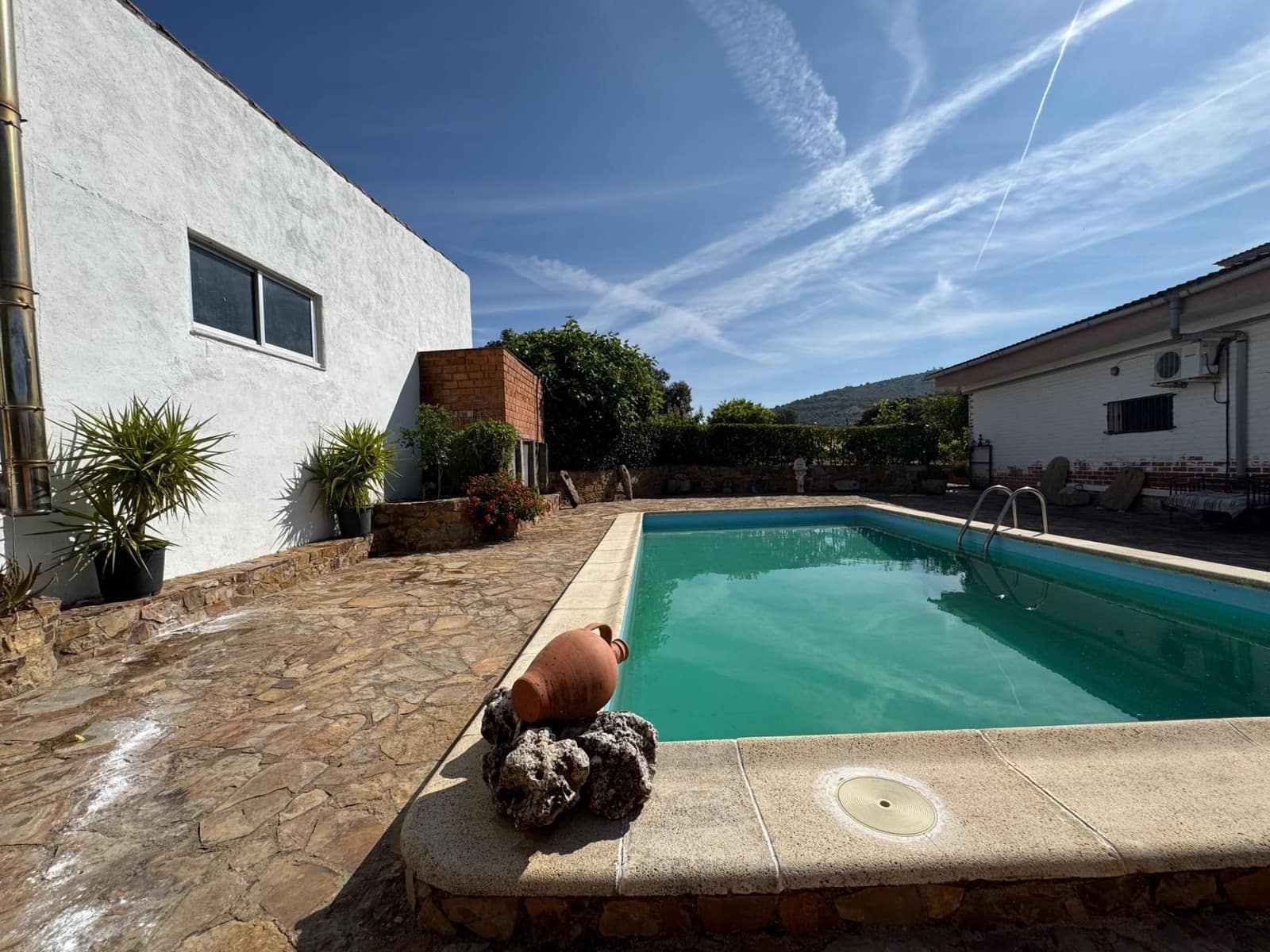 4 bedroom Finca/Country House for sale in Santiago de Alcantara with pool garage - € 195,000 (Ref: 9201890)