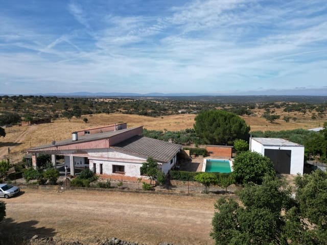 4 soverom Finca/Herregård til salgs i Santiago de Alcántara med svømmebasseng garasje - € 195 000 (Ref: 9201890)