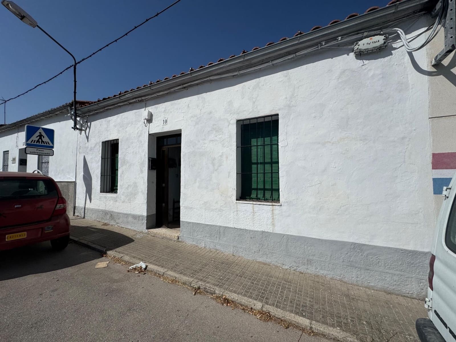 4 slaapkamer Huis te koop in Valencia de Alcantara met garage - € 66.000 (Ref: 9201894)